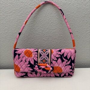 Vera Bradley Knot Just A Clutch Shoulder Bag Purse Loves Me Floral Print